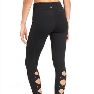 Black cropped Athleta Leggings
